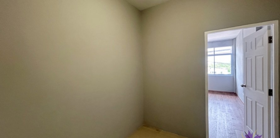 Commercial property in San Kamphaeng, Thailand № 200277
