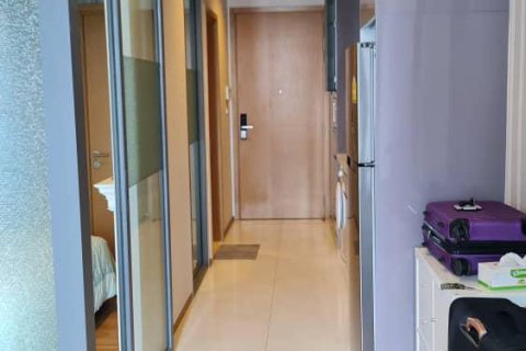 Estudio en el condominio en Bangkok, Tailandia № 157755 - foto 4