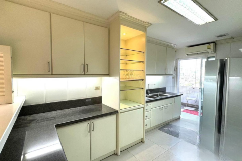 Condominio de 3 dormitorios en Bangkok, Tailandia № 157756 - foto 25