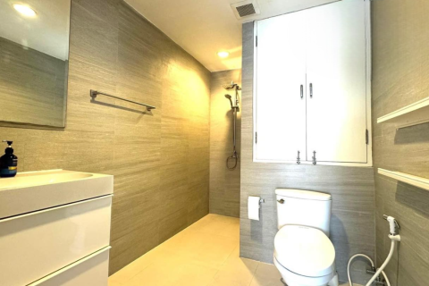 Condominio de 3 dormitorios en Bangkok, Tailandia № 157756 - foto 22
