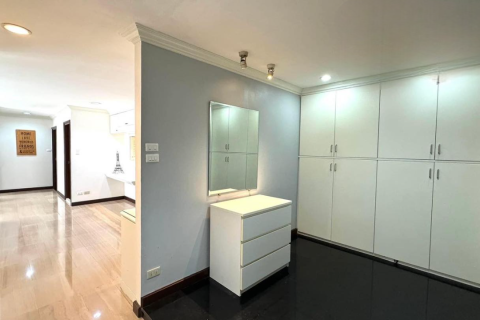 Condominio de 3 dormitorios en Bangkok, Tailandia № 157756 - foto 12