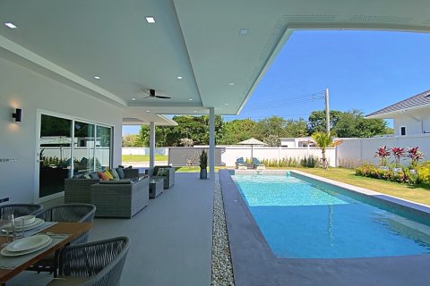 Casa de 2 dormitorios en Hua Hin, Tailandia № 168095 - foto 7