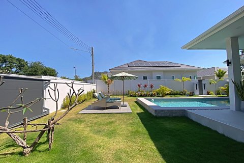 Casa de 2 dormitorios en Hua Hin, Tailandia № 168095 - foto 4