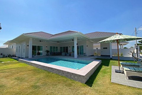 Casa de 2 dormitorios en Hua Hin, Tailandia № 168095 - foto 11