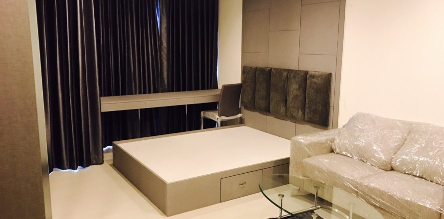 Estudio en el condominio en Bangkok, Tailandia № 143665