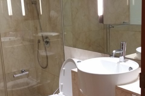 Condominio de 2 dormitorios en Yan Nawa, Bangkok, Tailandia № 143664 - foto 13