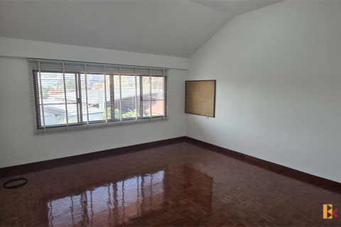 Haus in Bangkok, Thailand 6 Schlafzimmer № 190389 - Foto 9