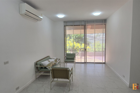 Haus in Bangkok, Thailand 6 Schlafzimmer № 190389 - Foto 3