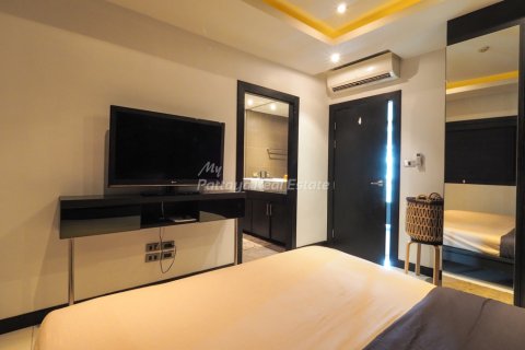 Condominio de 1 dormitorio en Bang Lamung, Tailandia № 115269 - foto 10