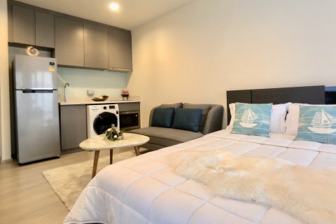 Estudio en el condominio en Bangkok, Tailandia № 143772 - foto 3