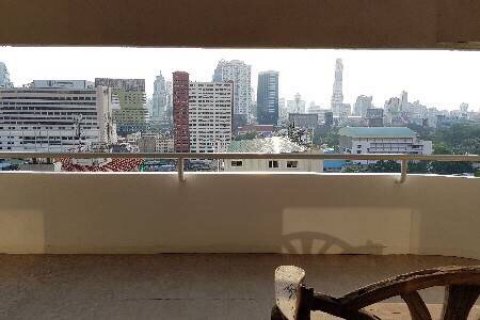 Condominio de 4 dormitorios en Bangkok, Tailandia № 143794 - foto 23
