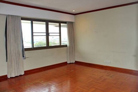 Condominio de 4 dormitorios en Bangkok, Tailandia № 143794 - foto 5