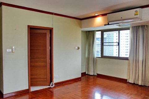 Condominio de 4 dormitorios en Bangkok, Tailandia № 143794 - foto 8