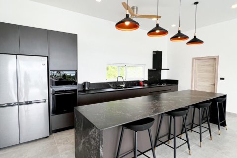 Casa de 4 dormitorios en Ko Samui, Tailandia № 164942 - foto 7