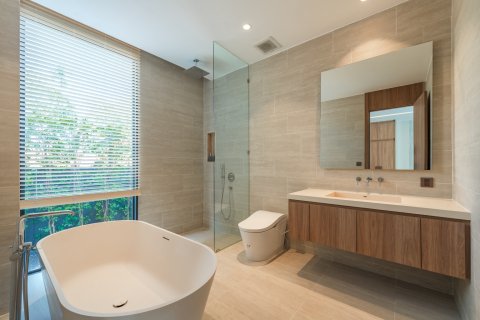 Chalet de 5 dormitorios en Bang Tao, Tailandia № 166504 - foto 9