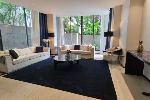 Condominio de 3 dormitorios en Bangkok, Tailandia № 181168 - foto 17