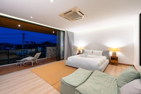 Chalet de 4 dormitorios en Surat Thani, Tailandia № 150434 - foto 10