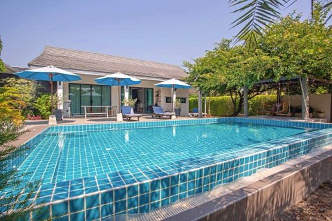 Villa in Hua Hin, Thailand 3 Schlafzimmer № 168374 - Foto 2