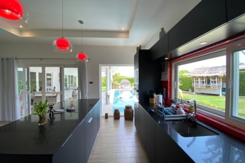 Villa in Hua Hin, Thailand 4 Schlafzimmer № 168371 - Foto 12