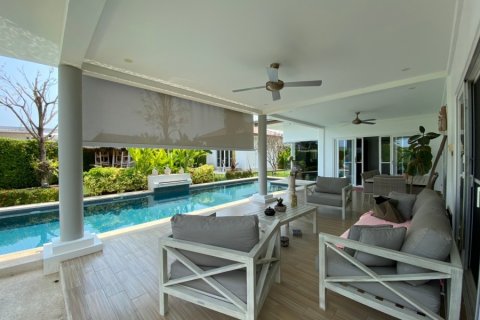 Villa in Hua Hin, Thailand 4 Schlafzimmer № 168371 - Foto 4