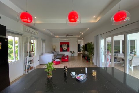 Villa in Hua Hin, Thailand 4 Schlafzimmer № 168371 - Foto 9
