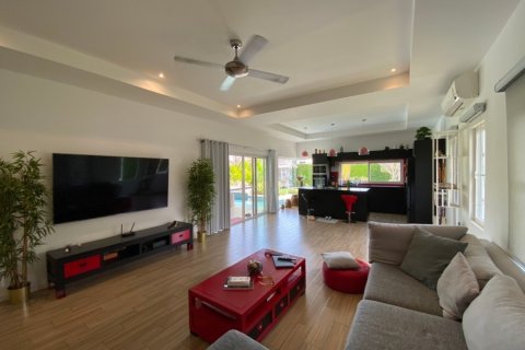 Villa in Hua Hin, Thailand 4 Schlafzimmer № 168371 - Foto 6