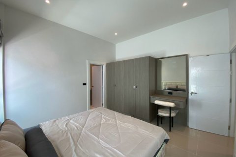 Chalet de 3 dormitorios en Hua Hin, Tailandia № 168369 - foto 16