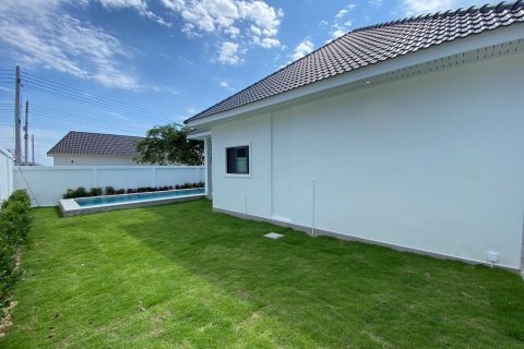 Chalet de 3 dormitorios en Hua Hin, Tailandia № 168369 - foto 23