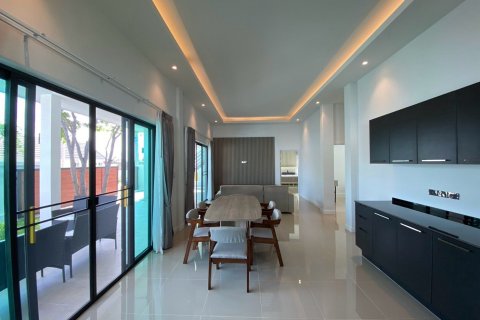 Chalet de 3 dormitorios en Hua Hin, Tailandia № 168369 - foto 7