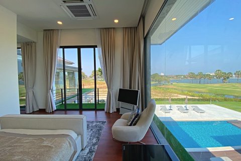 Chalet de 4 dormitorios en Cha-am, Tailandia № 168373 - foto 26