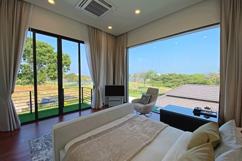 Chalet de 4 dormitorios en Cha-am, Tailandia № 168373 - foto 25