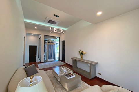 Chalet de 4 dormitorios en Cha-am, Tailandia № 168373 - foto 24