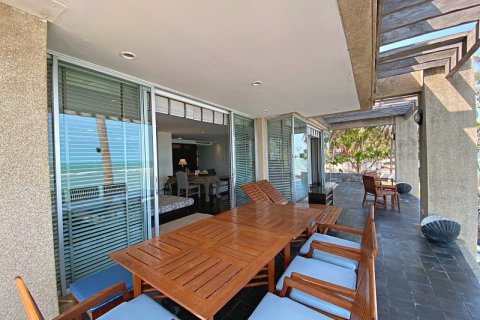 Condominio de 3 dormitorios en Hua Hin, Tailandia № 168370 - foto 10