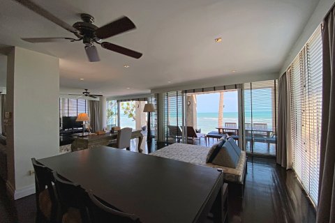 Condominio de 3 dormitorios en Hua Hin, Tailandia № 168370 - foto 16