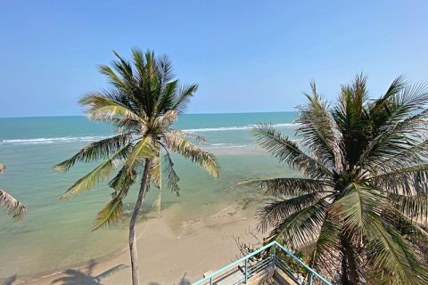 Condominio de 3 dormitorios en Hua Hin, Tailandia № 168370 - foto 27