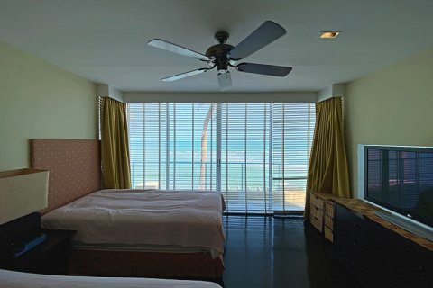Condominio de 3 dormitorios en Hua Hin, Tailandia № 168370 - foto 20