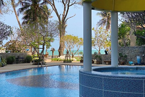 Condominio de 3 dormitorios en Hua Hin, Tailandia № 168370 - foto 2