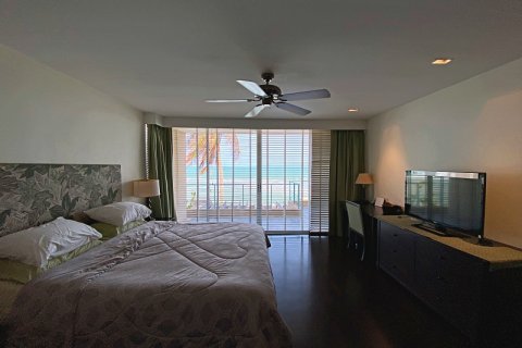 Condominio de 3 dormitorios en Hua Hin, Tailandia № 168370 - foto 22