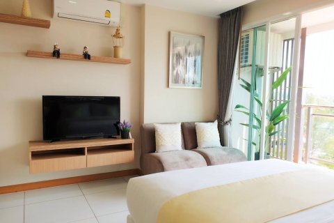 Condo in Bang Lamung, Thailand, 1 bedroom  № 165498 - photo 3