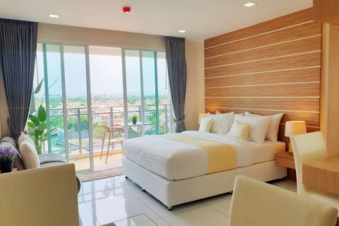 Condo in Bang Lamung, Thailand, 1 bedroom  № 165498 - photo 2