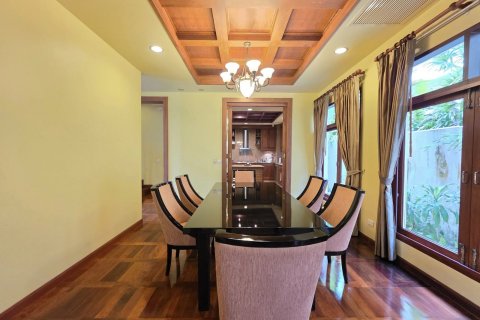 Casa de 2 dormitorios en Pattaya, Tailandia № 155268 - foto 11