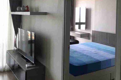 Condominio de 1 dormitorio en Thonburi, Bangkok, Tailandia № 183455 - foto 5