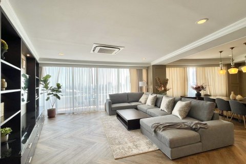 Condominio de 3 dormitorios en Khlong San, Bangkok, Tailandia № 54951 - foto 5