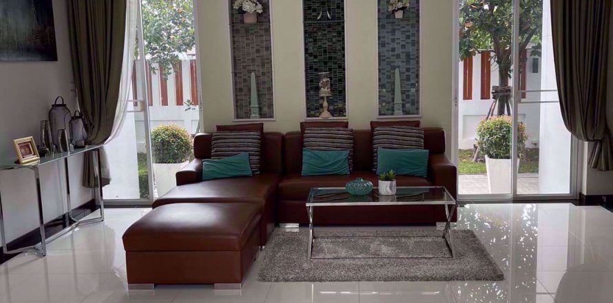 Maison à Min Buri, Bangkok, Thaïlande 4 chambres № 54949