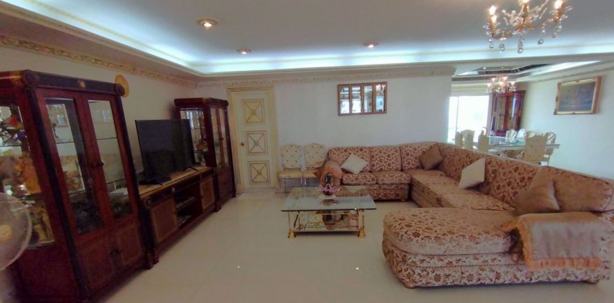 Condominio de 4 dormitorios en Khlong San, Bangkok, Tailandia № 54952