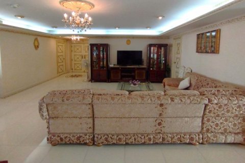 Condominio de 4 dormitorios en Khlong San, Bangkok, Tailandia № 54952 - foto 2