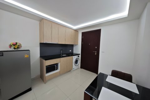 Apartamento de 1 dormitorio en Pattaya, Tailandia № 205950 - foto 4