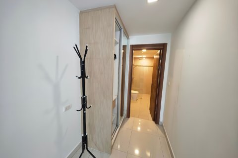 Apartamento de 1 dormitorio en Pattaya, Tailandia № 205950 - foto 7