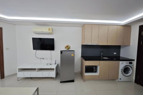Apartamento de 1 dormitorio en Pattaya, Tailandia № 205950 - foto 3