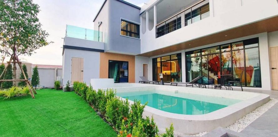 Chalet de 5 dormitorios en Pattaya, Tailandia № 135255